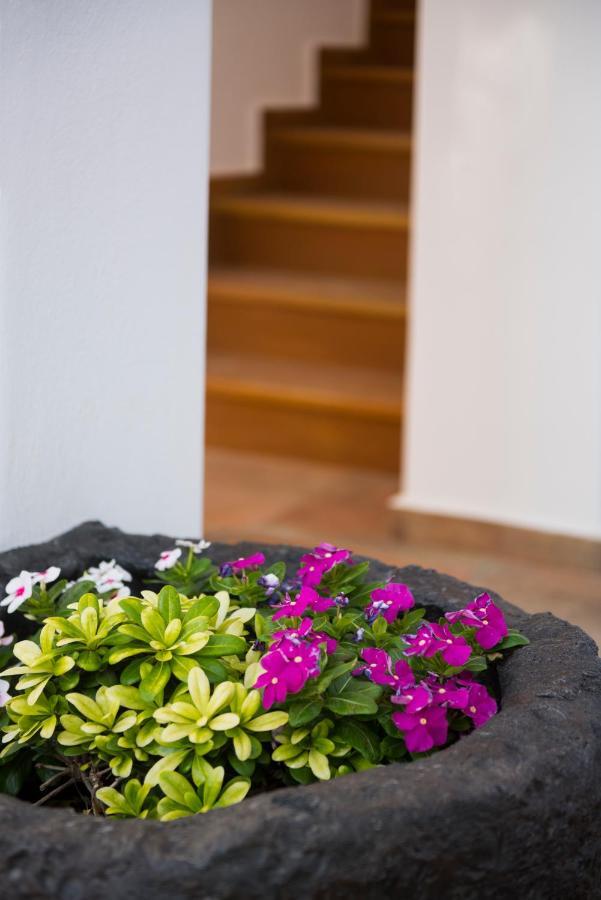 La Belle Vie - Santorini - Adults Only Apartment Kamari  Exterior photo